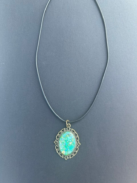 Collier époxy pailleté